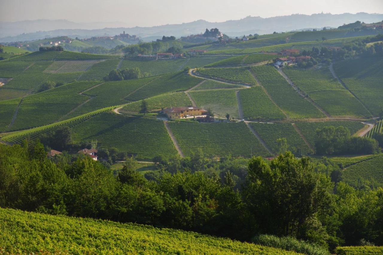 Willa Costa Di Bussia Monforte dʼAlba Zewnętrze zdjęcie